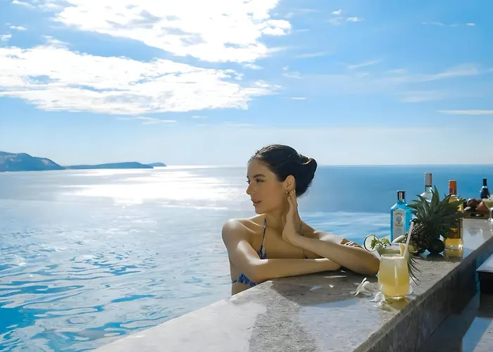 Khách sạn hẻo lánh Mandala Cham Bay Mui Ne - The Raclay 5*
