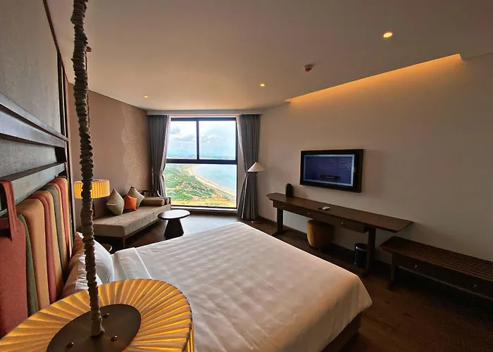 Khách sạn hẻo lánh Mandala Cham Bay Mui Ne - The Raclay Phan Thiết